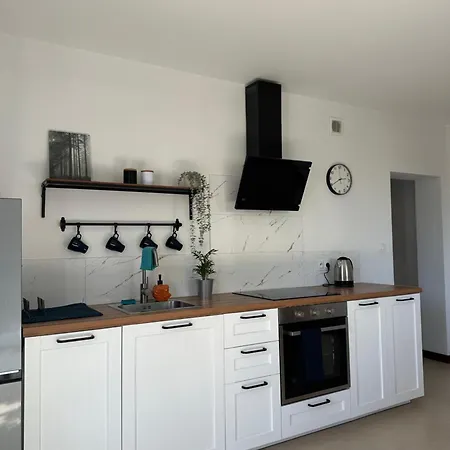 Cozy Bay - 15 Minutes Drive From The Old Town شقة