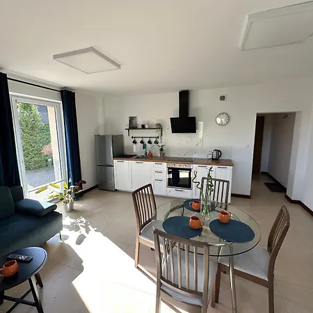 Cozy Bay - 15 Minutes Drive From The Old Town شقة *