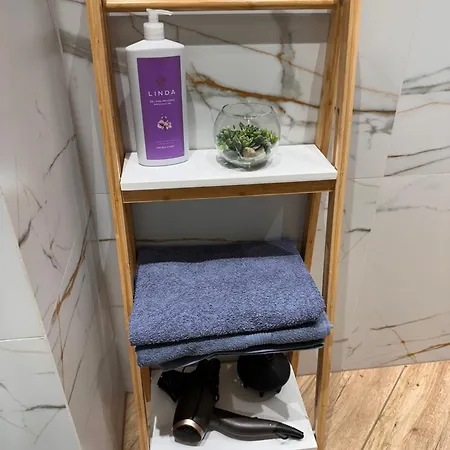 Cozy Bay - 15 Minutes Drive From The Old Town شقة *