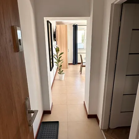 Cozy Bay - 15 Minutes Drive From The Old Town شقة