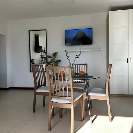 شقة Cozy Bay - 15 Minutes Drive From The Old Town *