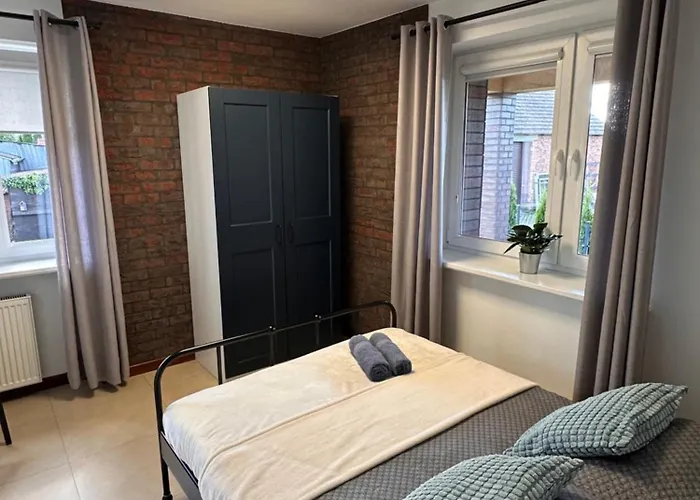 Cozy Bay - 15 Minutes Drive From The Old Town شقة